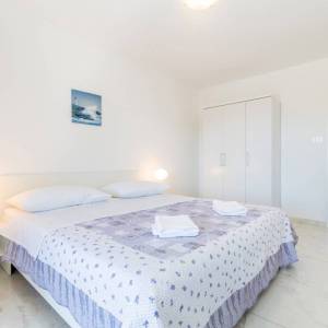 OTOK KRK, ŠOTOVENTO - Kuća s bazenom i pogledom na more