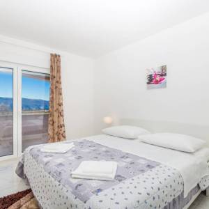 OTOK KRK, ŠOTOVENTO - Kuća s bazenom i pogledom na more