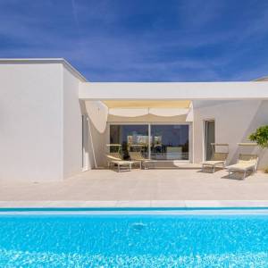 OTOK KRK, Šotovento - Luksuzna moderna vila s bazenom i pogledom na more 