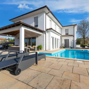 OTOK KRK, unutrašnjost otoka - Luksuzna kuća s bazenom