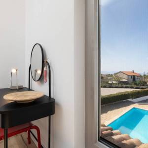 OTOK KRK, unutrašnjost otoka - Luksuzna kuća s bazenom