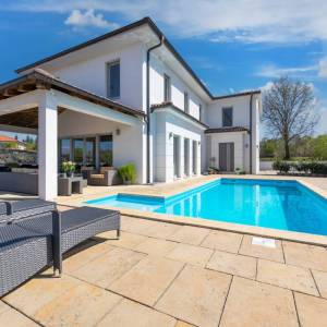 OTOK KRK, unutrašnjost otoka - Luksuzna kuća s bazenom