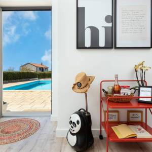 OTOK KRK, unutrašnjost otoka - Luksuzna kuća s bazenom