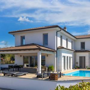 OTOK KRK, unutrašnjost otoka - Luksuzna kuća s bazenom