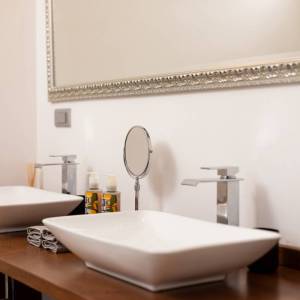 OTOK KRK, unutrašnjost otoka - Luksuzna kuća s bazenom