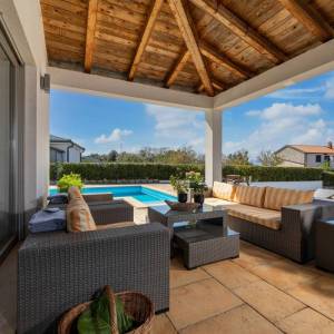 OTOK KRK, unutrašnjost otoka - Luksuzna kuća s bazenom