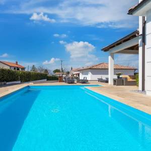 OTOK KRK, unutrašnjost otoka - Luksuzna kuća s bazenom