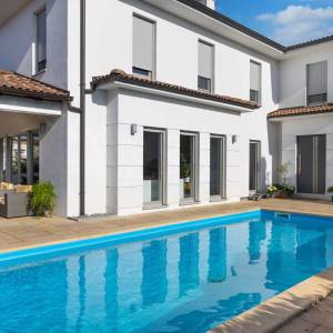 OTOK KRK, unutrašnjost otoka - Luksuzna kuća s bazenom