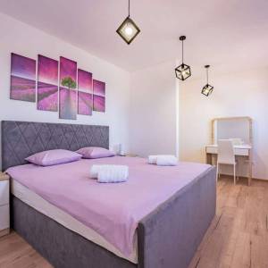 Otok Krk, unutrašnjost otoka - Luksuzna samostojeća vila s bazenom