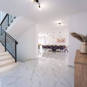 Otok Krk, unutrašnjost otoka - Luksuzna samostojeća vila s bazenom