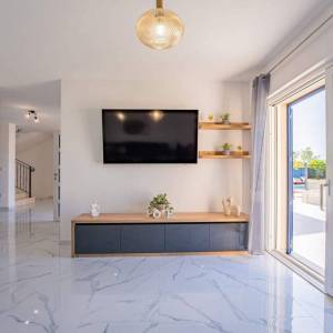 Otok Krk, unutrašnjost otoka - Luksuzna samostojeća vila s bazenom