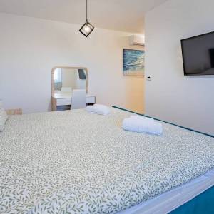 Otok Krk, unutrašnjost otoka - Luksuzna samostojeća vila s bazenom