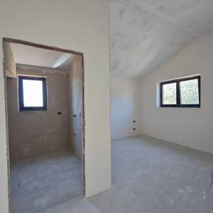 OTOK KRK – Unutrašnjost otoka, luksuzna pametna vila s bazenom i saunom