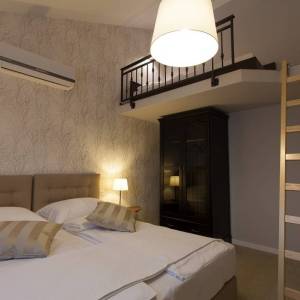 OTOK KRK, unutrašnjost otoka - Rustikalna vila s bazenom