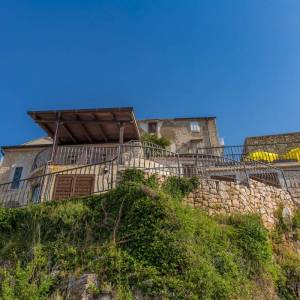 OTOK KRK, VRBNIK - Atraktivni kompleks kuća prvi red do mora