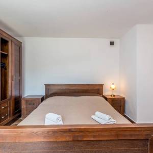 OTOK KRK, VRBNIK - Atraktivni kompleks kuća prvi red do mora