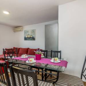 OTOK KRK, VRBNIK - Atraktivni kompleks kuća prvi red do mora