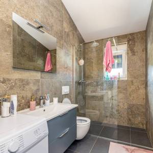 OTOK KRK, VRBNIK - Luksuzna vila s bazenom i pogledom na more