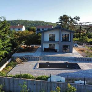 OTOK KRK, VRBNIK - Luksuzna vila s bazenom i pogledom na more