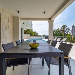 OTOK KRK, VRBNIK - Luksuzna kuća s bazenom u blizini mora