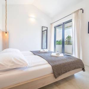 OTOK KRK, VRBNIK - Luksuzna kuća s bazenom u blizini mora