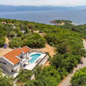 OTOK KRK, VRBNIK - Luksuzna kuća s bazenom u blizini mora