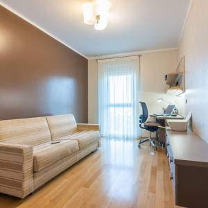 OTOK KRK, VRBNIK - Trosobni stan s pogledom na more