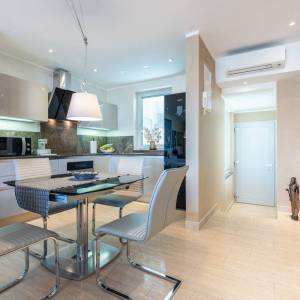 OTOK KRK, VRBNIK - Trosobni stan s pogledom na more