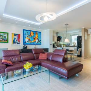 OTOK KRK, VRBNIK - Trosobni stan s pogledom na more