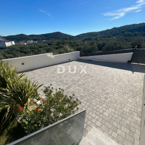 OTOK MURTER, BETINA - Moderna villa sa bazenom i pogledom na more