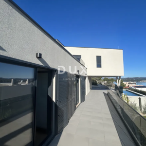 OTOK MURTER, BETINA - Moderna villa sa bazenom i pogledom na more