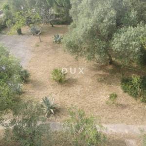 Otok Pag, Novalja-Samostojeća kuća sa građevinskim zemljištem