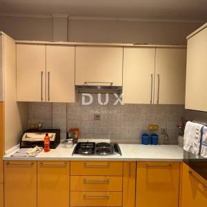 Otok Pag, Novalja-Samostojeća kuća sa građevinskim zemljištem