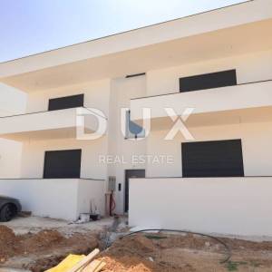 OTOK PAG, PAG - Stan u izgradnji u blizini mora S5