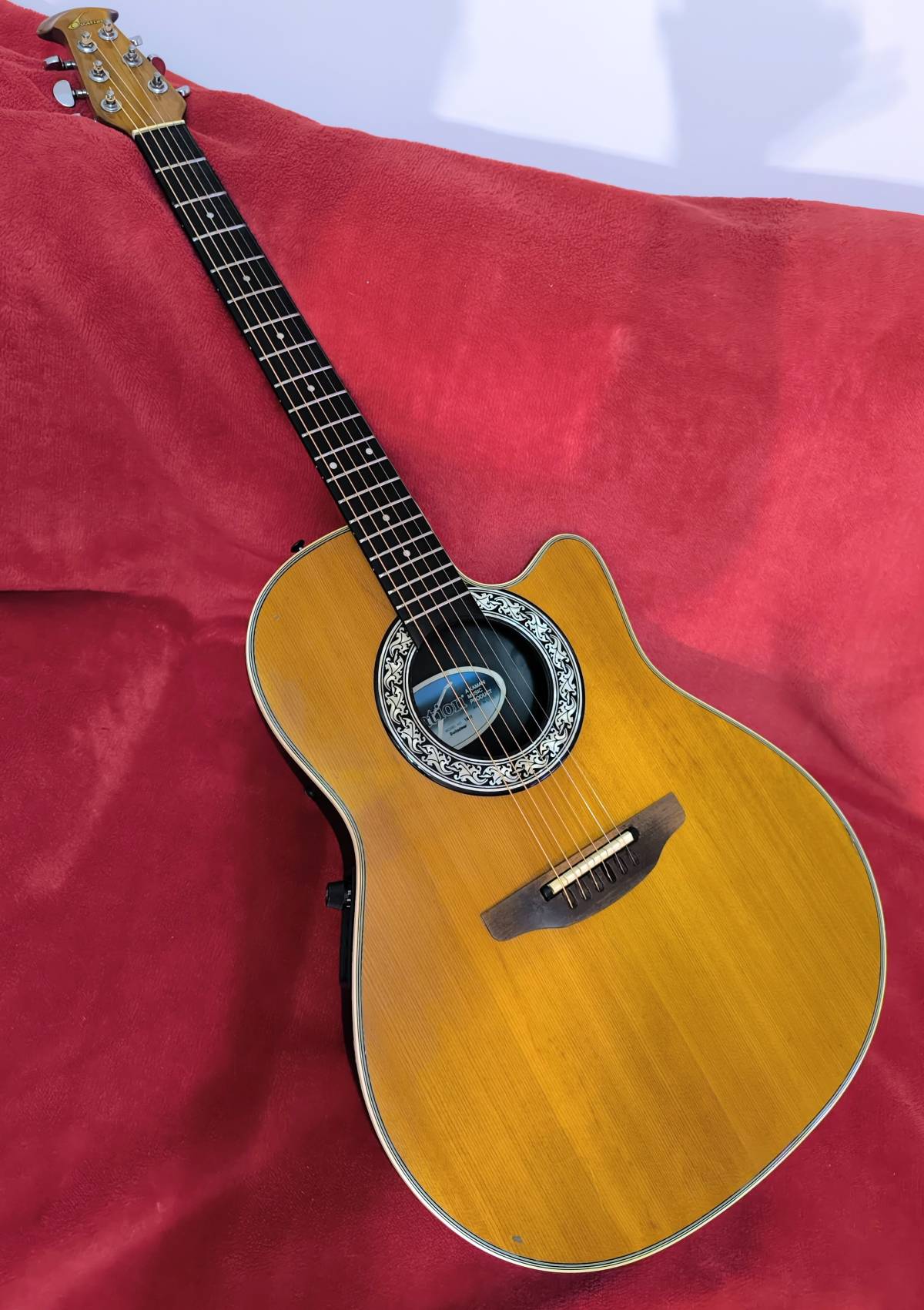 Ovation Baladeer 1861 USA profi gitara