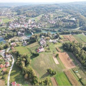 OZALJ - Zemljište u blizini centra