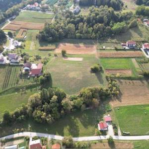 OZALJ - Zemljište u blizini centra