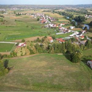 OZALJ - Zemljište u blizini centra
