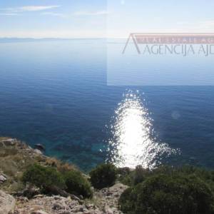 Pelješac, Orebić 1219020 m2 tj 120 hektara u komadu!