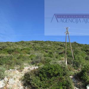 Pelješac, Orebić 1219020 m2 tj 120 hektara u komadu!