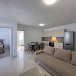 PEROJ - USELJIV STAN. Prodajemo stan (D202) na drugom katu nove zgrade