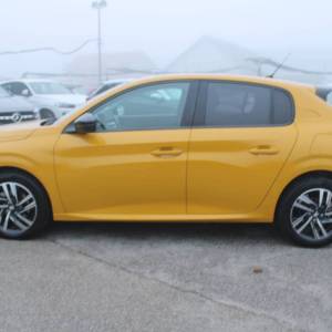 Peugeot 208 1.2 Puretech AUTOMATIK Allure *LED, NAVIGACIJA, KAMERA*