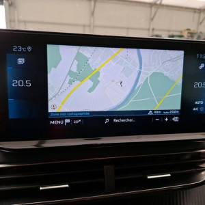 Peugeot 3008 1,5 BlueHDI 130 KS EAT8 JAMSTVO 12