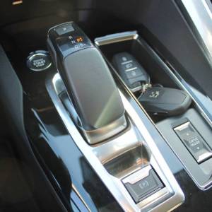 Peugeot 3008 1.6 Plug-in Hybrid 225 Allure *LED, NAVIGACIJA, KAMERA*