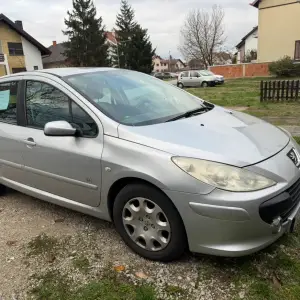 Peugeot 307 SW, Benzin-LPG (atest 4/2028.), četiri rezervne felge
