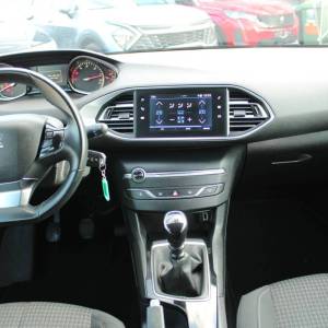 Peugeot 308 SW 1.5 HDi reg 11/2026