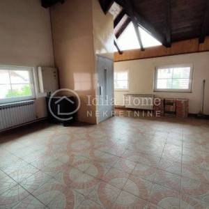 Pisarovina/Bratina Obiteljska katnica 570 m2 sa 3.300 m2 zemljišta