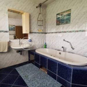 Pisarovina/Bratina Obiteljska katnica 570 m2 sa 3.300 m2 zemljišta