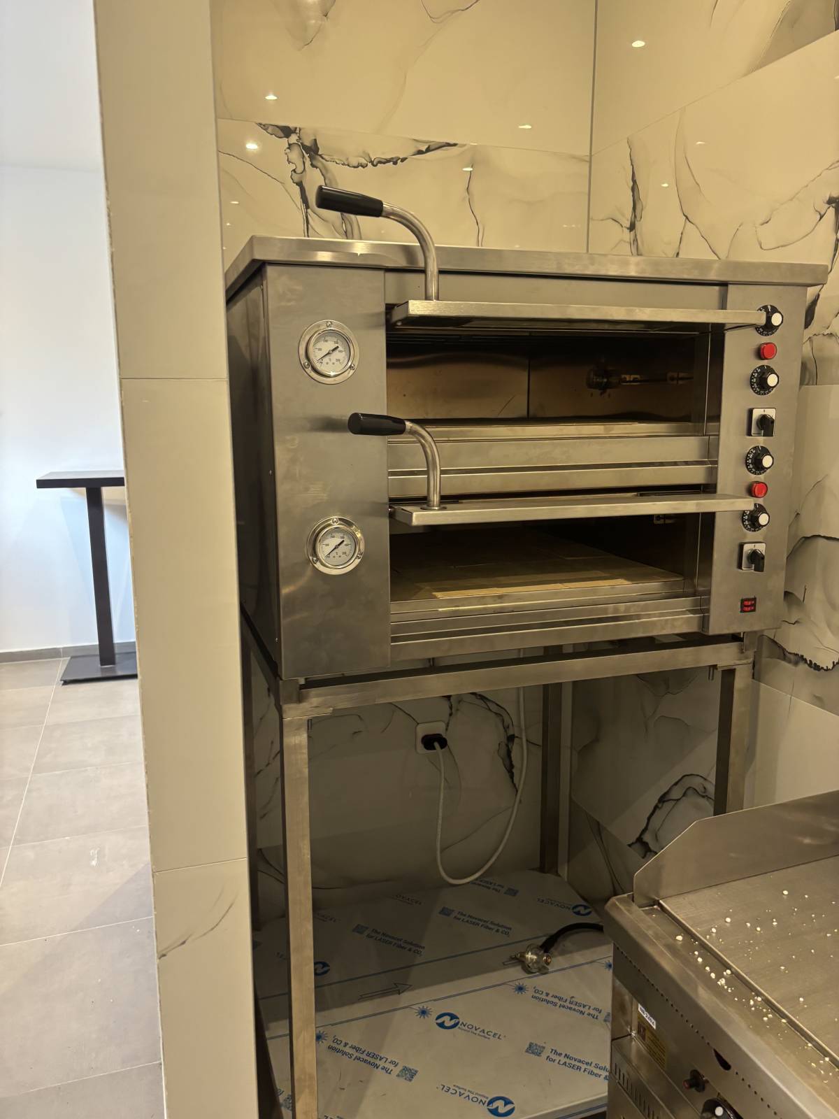 Pizza pec elektricna dvoetazna