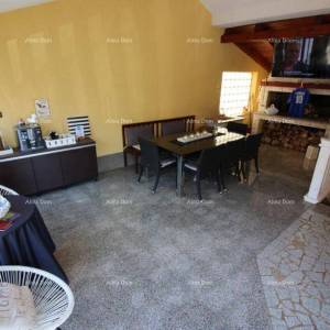 Pješčana Uvala, Vila s apartmanima blizu mora